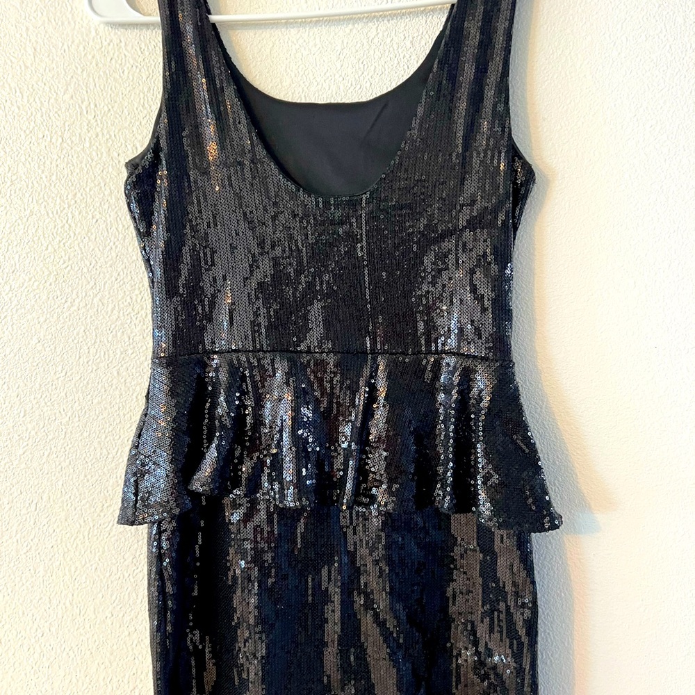 Audition fashion in women’s dress - Picture 7 of 8